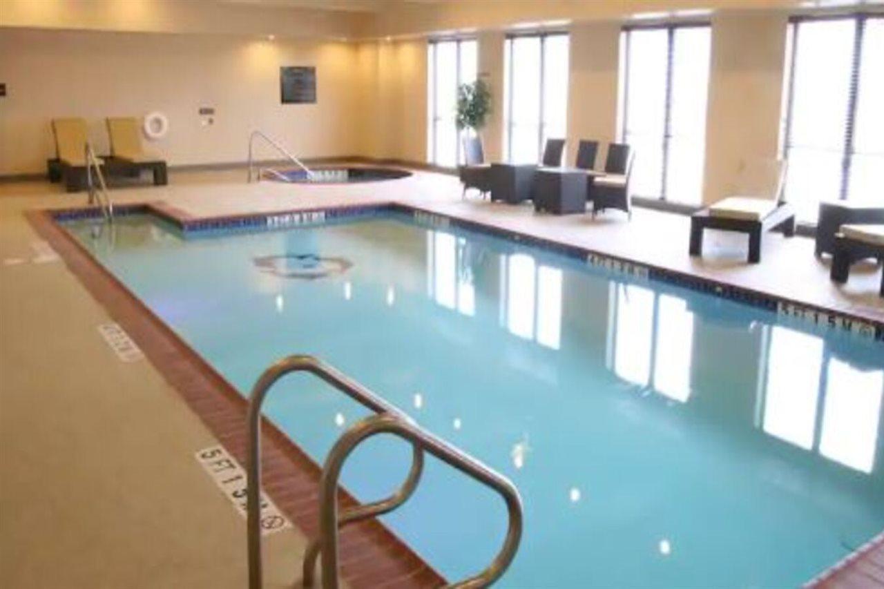 Hampton Inn & Suites Bastrop Ngoại thất bức ảnh