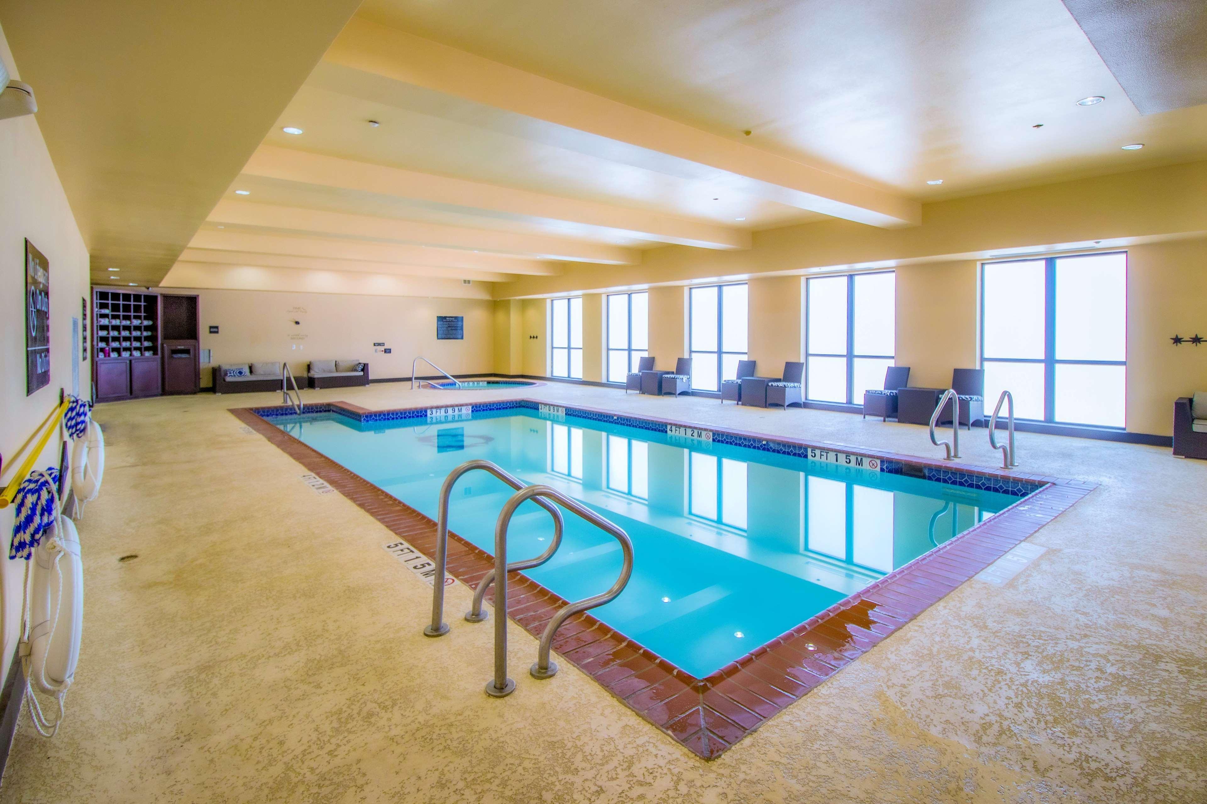Hampton Inn & Suites Bastrop Ngoại thất bức ảnh