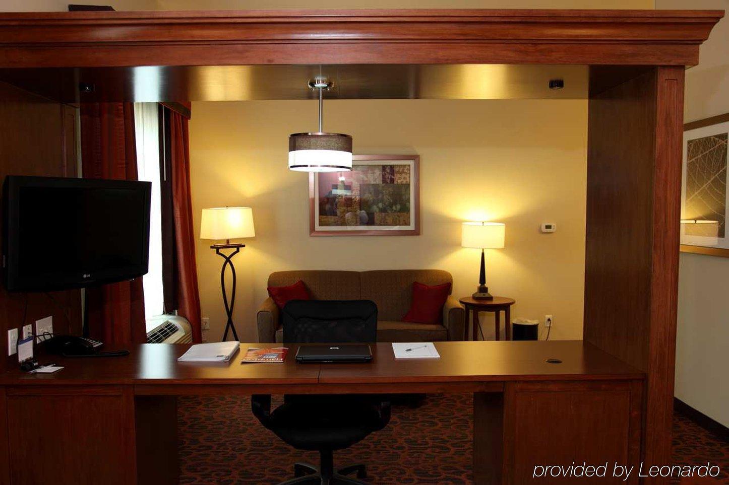 Hampton Inn & Suites Bastrop Phòng bức ảnh