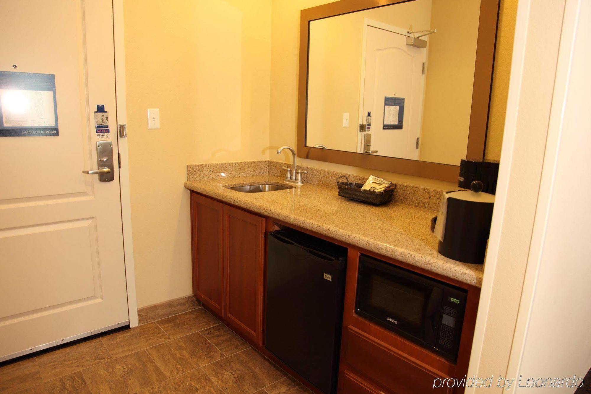 Hampton Inn & Suites Bastrop Phòng bức ảnh
